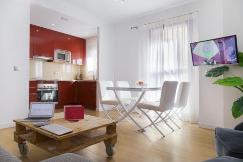 Caleta Homes - Apartamentos Pompidou, Málaga (Foto 3)
