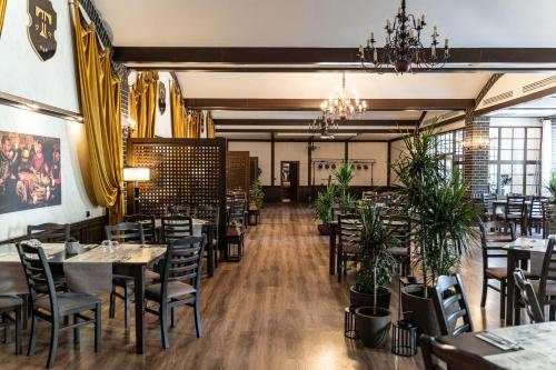 Hotel Trotuş - image 12