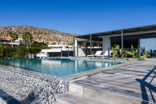 Black Diamond Luxury Beachfront Villa Selenia