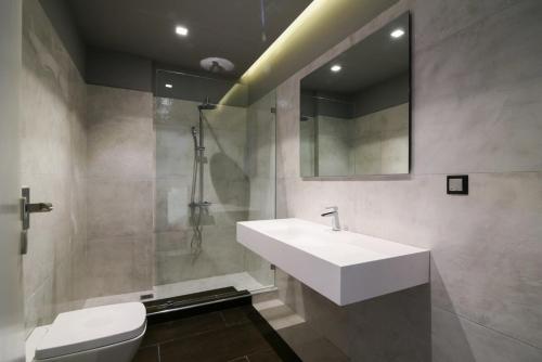 Luxury Beachfront Villa Selenia Gold in Sounio