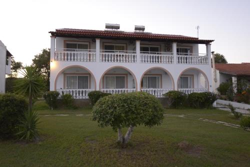  Stefanos Resort in Mesongi
