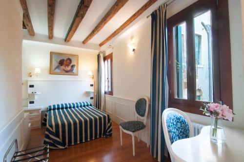 Venice Resorts Guest House - main image