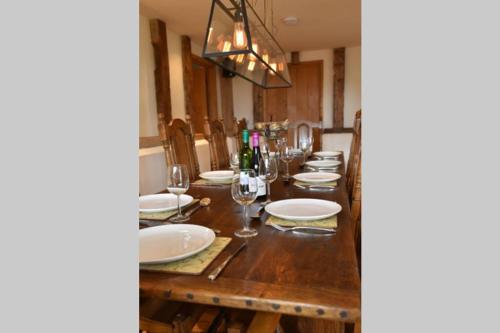 Old Oak Barn - Beautiful barn conversion with wonderful Jacuzzi hot tub in Wetheringsett
