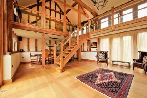 Old Oak Barn - Beautiful barn conversion with wonderful Jacuzzi hot tub in Wetheringsett