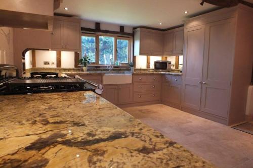 Old Oak Barn - Beautiful barn conversion with wonderful Jacuzzi hot tub in Wetheringsett