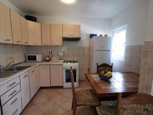 Apartment Dundo in quiet green area in เมดูลิน