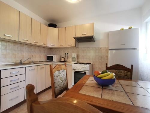 Apartment Dundo in quiet green area in เมดูลิน