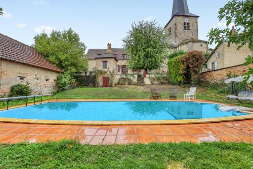 . Villa de 4 chambres avec piscine privee jardin clos et wifi a Lucenay les Aix