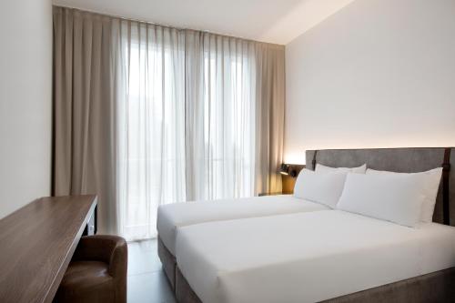 J Hotel - image 10