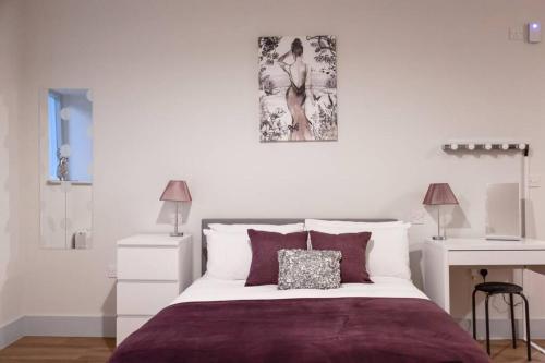 Apartment 2 Isabella House Aparthotel By RentMyHouse - image 9