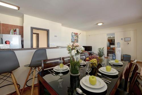 2 bedrooms, 4 beds