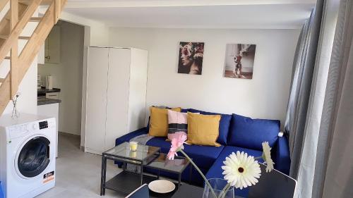 tiny modern apartment central cologne