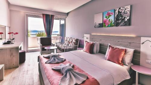 Iberostar Bijela Park Hotel Park is perfectly located for both business and leisure guests in Herceg Novi. The property has everything you need for a comfortable stay. Service-minded staff will welcome and guide you at Hot