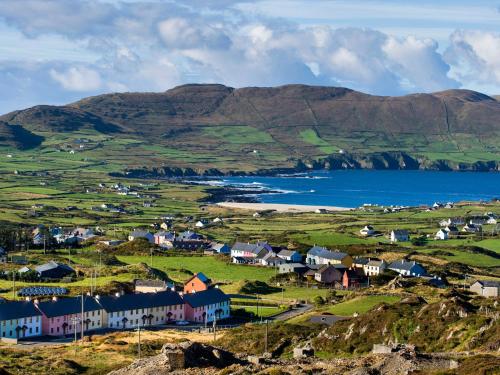 Facilities, Stone Cottage Kenmare by Trident Holiday Homes in Pairc Na Gloine