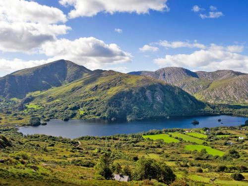Facilities, Stone Cottage Kenmare by Trident Holiday Homes in Pairc Na Gloine
