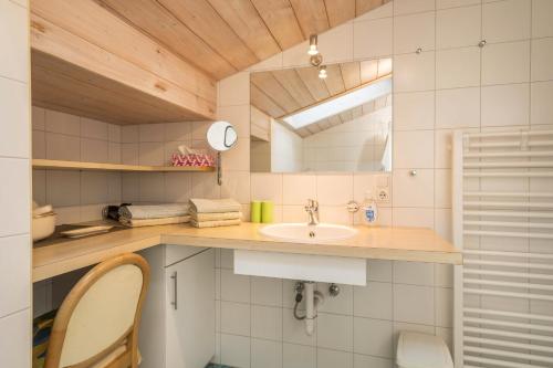 Försterhaus Wohnung Dachgeschoss - image 11