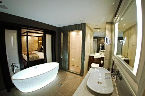 1 double bed