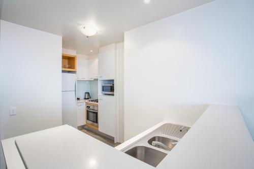 Three-Bedroom Apartment image 6