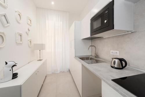 White Flat Santa Croce - image 2