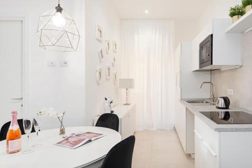 White Flat Santa Croce - image 11