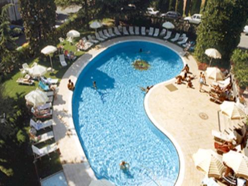Hotel Continental - image 8