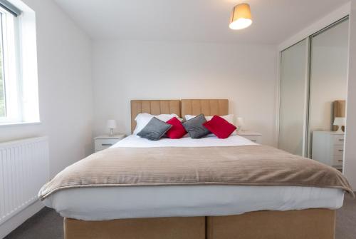 Abodebed Oval View Apartments - image 5