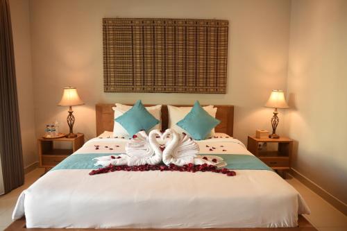 Three-Bedroom Villa image 1