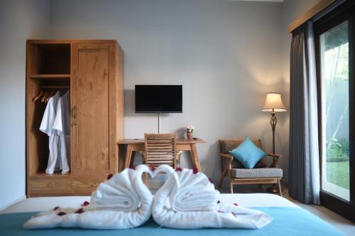 Three-Bedroom Villa image 10