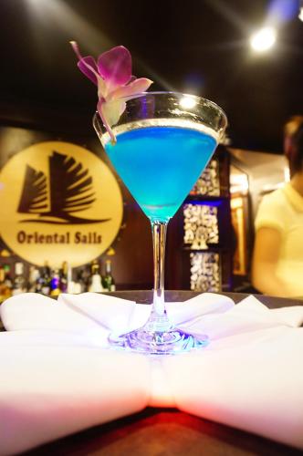 デラックス オリエンタル セイルズ ハロン