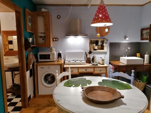 Els Pins d'Abella in Vilallonga De Ter