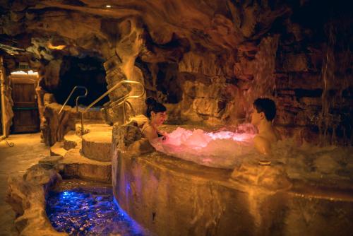 Casanova - Wellness Center La Grotta Etrusca