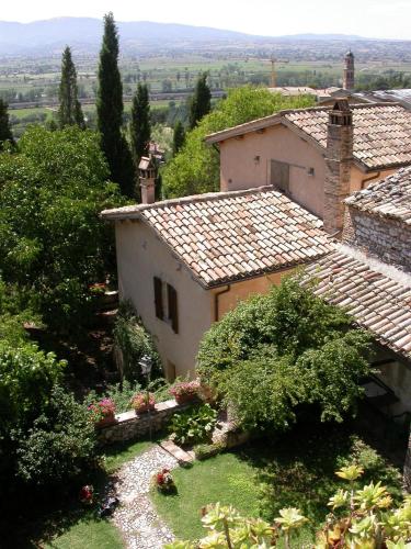  Agriturismo I Mandorli, Pension in Trevi bei Bazzano Inferiore