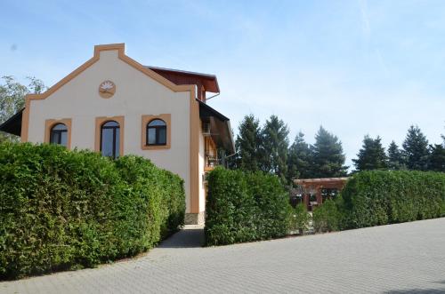 Garden Vendégház Makó - image 10