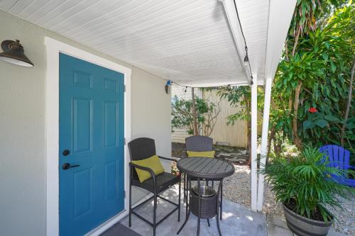 Casita Zoe-All-NEW, Modern, Less than 3 miles to the Beach!