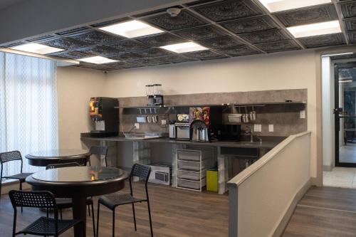 طعام و مشروبات, Hotel Chataura in ديترويت