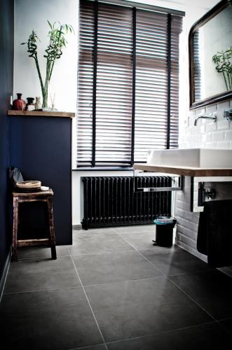 House Ninety Guesthouse - image 3