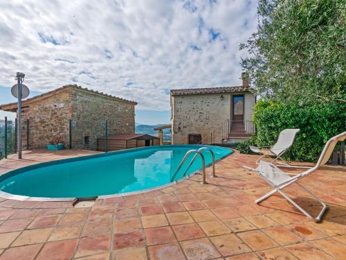 Rustic Holiday Home in Corciano with Swimming Pool gîte à louer Solomeo