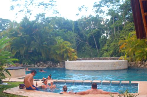 AXKAN PALENQUE, ALBERCAS, GASTRONOMIA MAR y TIERRA & TRAVEL AGENCY