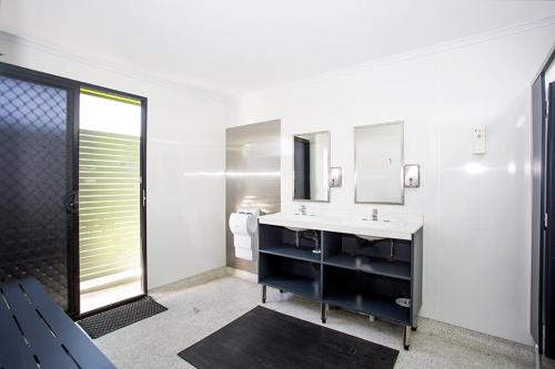 Mycow Accommodation Mackay in Bakers Creek