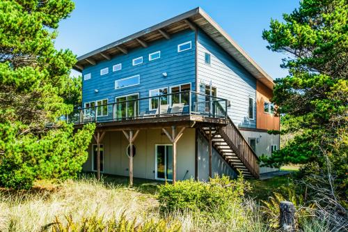 Modern Beach Cottage