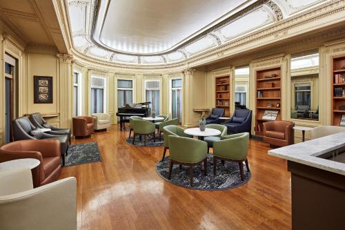 حانة/استراحة, Glorietta Bay Inn Coronado Island in Coronado