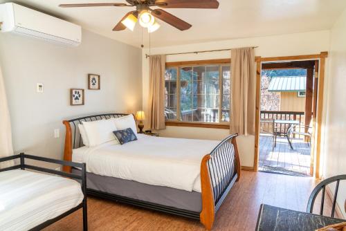 Buckeye Tree Lodge - image 14