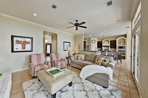 Sacred Vista - Opulent Hill Country Home with Pool home - image 5