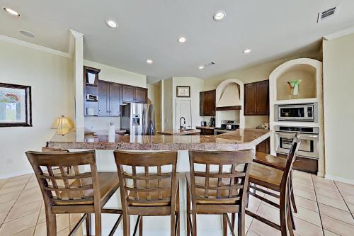 Sacred Vista - Opulent Hill Country Home with Pool home - image 7