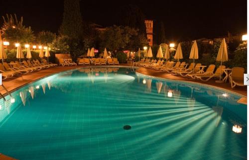 Svømmebasseng, Hotel Villa Mulino ***S in Garda