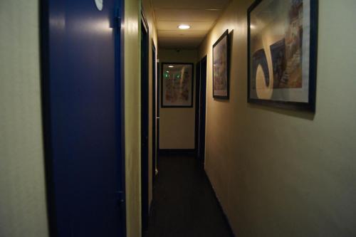 Hôtel Moderne - image 12
