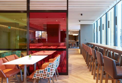 مطعم, Holiday Inn Express Sydney Airport By IHG in مطار سيدني