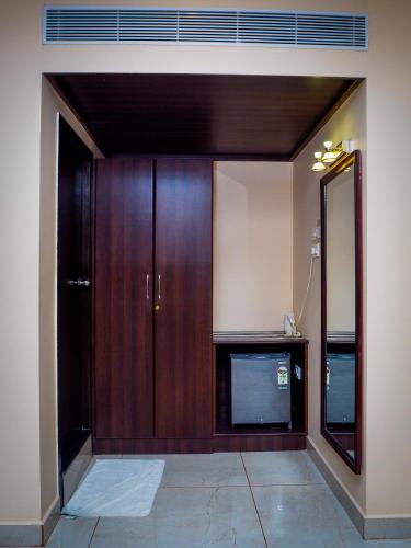 Deluxe Suite image 5