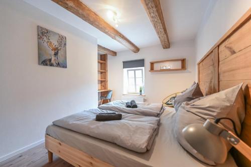 Moderne und gemütliche Maisonette-Ferienwohnung mit Terrasse und WALLBOX im FarmHouse Eckartsberg bei Zittau