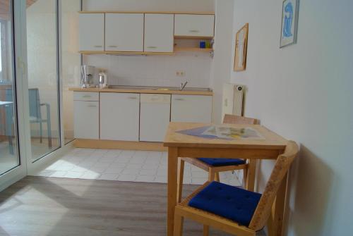 Ferienwohnung 19 im Strandhaus Lobbe - main image